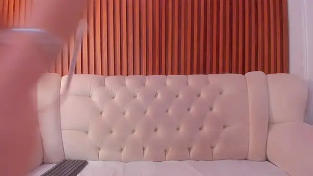 Snapshot of RosarioCruzz chatting on 06/20/26, 05:49 RosarioCruzz online show from 06/20/26, 05:49