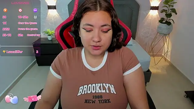 nadine russo online show from 01/17/25, 07:16