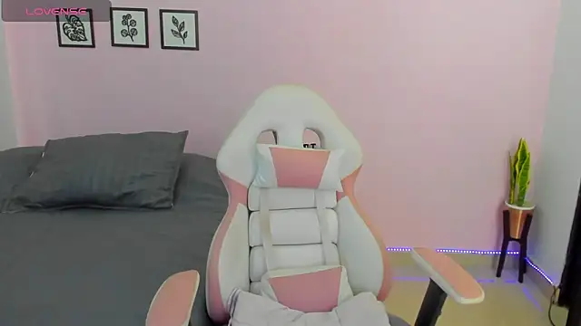 sophie pazz online show from 02/08/26, 05:16