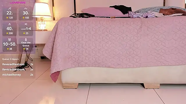 Victoriaa millers online show from 02/24/25, 06:27