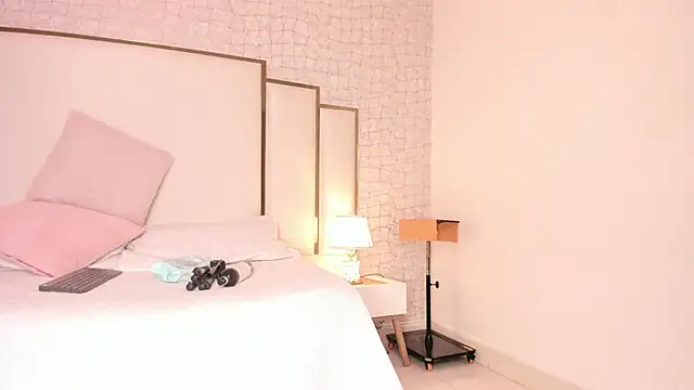 Victoriaa millers online show from 03/13/25, 03:22