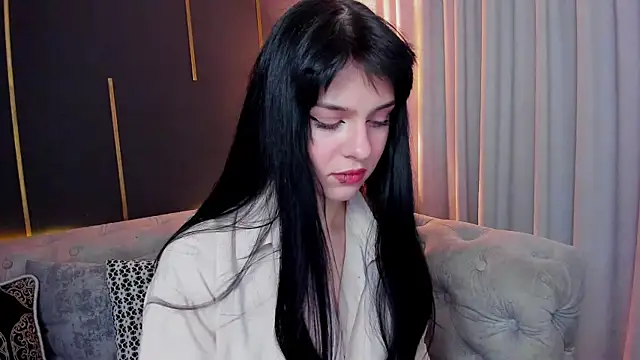 Snapshot of _Alison__ chatting on 01/19/25, 01:10  Alison   online show from 01/19/25, 01:10