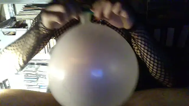 P4RtYBOII92 online show from 11/16/25, 05:24