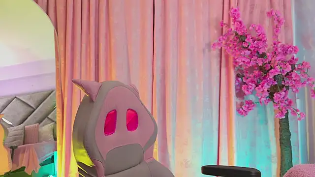 Elith noa online show from 04/07/26, 12:33