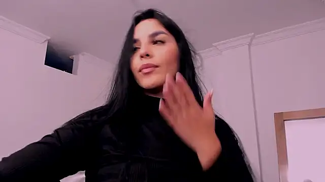 Snapshot of _miaquevedo_ chatting on 06/05/26, 04:13 miaquevedo online show from 06/05/26, 04:13