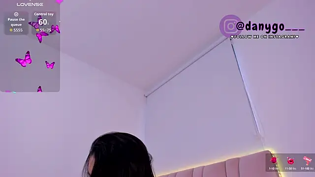 ZarianaEvanz online show from 09/12/25, 10:21