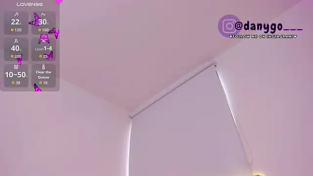 ZarianaEvanz online show from 10/03/25, 09:12