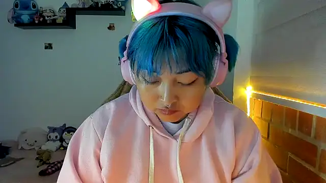 Shaddycute  online show from 12/19/25, 10:11