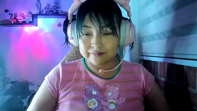 Shaddycute  online show from 04/22/26, 12:46