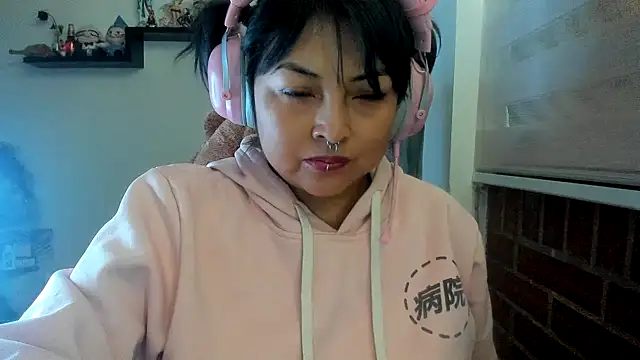 Shaddycute  online show from 04/25/26, 01:41