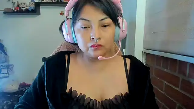 Snapshot of Shaddycute_ chatting on 04/29/26, 05:30 Shaddycute online show from 04/29/26, 05:30