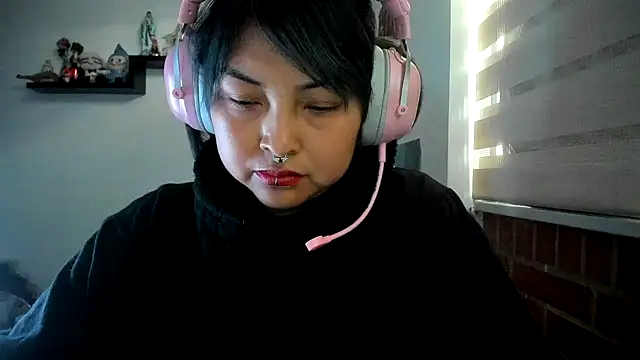 Snapshot of Shaddycute_ chatting on 05/23/26, 11:14 Shaddycute online show from 05/23/26, 11:14