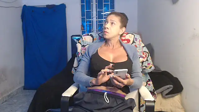 Antonella borja online show from 11/11/25, 06:19