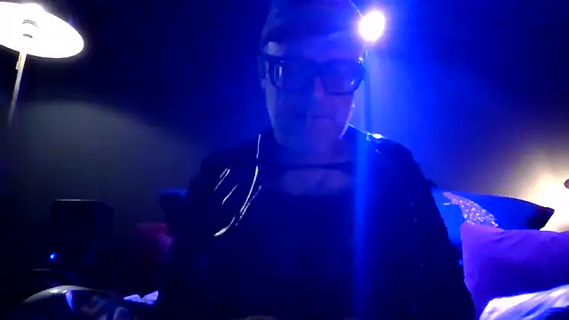 biffboff123 online show from 04/10/26, 11:42