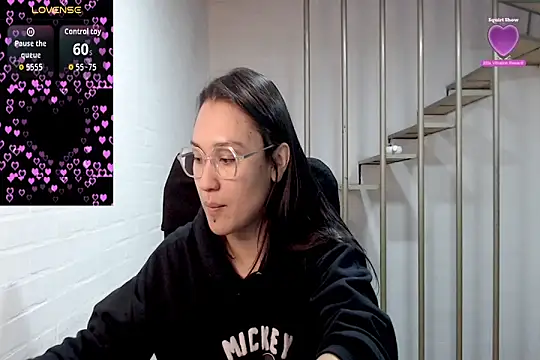 Jessie Desire online show from 09/28/25, 10:48