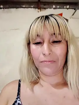 florecita9 online show from 02/11/25, 12:59