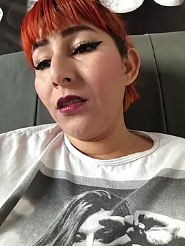 florecita9 online show from 11/19/25, 05:57