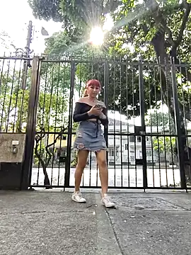 florecita9 online show from 12/13/25, 07:53