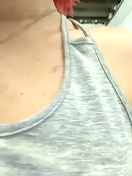 florecita9 online show from 04/19/26, 04:50