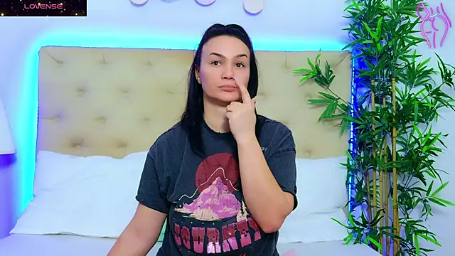 DaliyaArabian online show from 11/21/25, 12:59