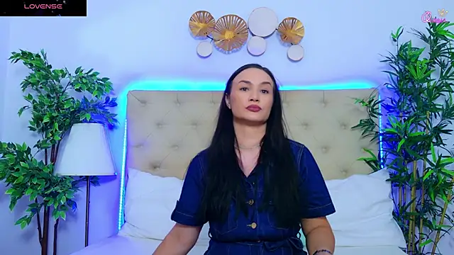 Snapshot of DaliyaArabian chatting on 06/23/26, 12:03 DaliyaArabian online show from 06/23/26, 12:03