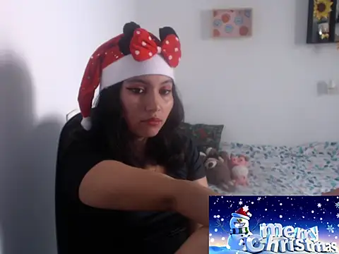 Snapshot of HannaKlein chatting on 12/24/24, 02:22 HannaKlein online show from 12/24/24, 02:22