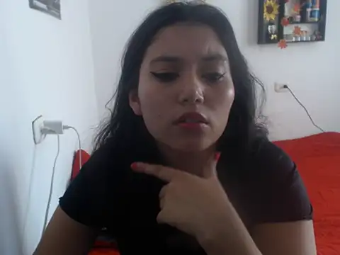 Snapshot of HannaKlein chatting on 02/04/25, 07:22 HannaKlein online show from 02/04/25, 07:22