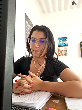 Snapshot of HannaKlein chatting on 02/05/25, 07:53 HannaKlein online show from 02/05/25, 07:53