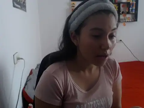 Snapshot of HannaKlein chatting on 02/06/25, 07:18 HannaKlein online show from 02/06/25, 07:18