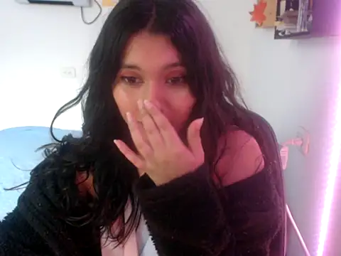 Snapshot of HannaKlein chatting on 09/08/25, 05:34 HannaKlein online show from 09/08/25, 05:34