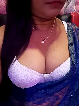 Snapshot of ella_mariya chatting on 05/01/26, 11:15 ella mariya online show from 05/01/26, 11:15