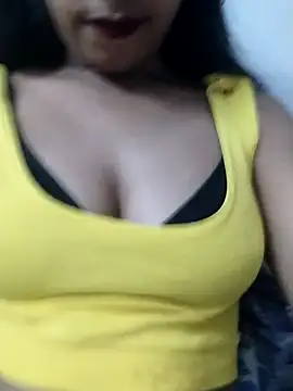 Snapshot of Rashmi_Singhal chatting on 02/23/25, 12:48 Rashmi Singhal online show from 02/23/25, 12:48