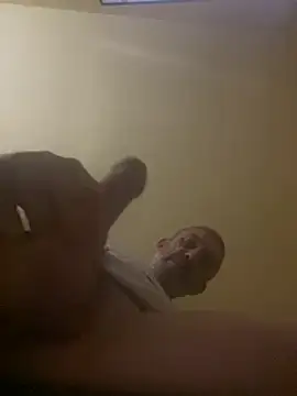 Snapshot of chris_sbh chatting on 01/26/25, 01:41 chris sbh online show from 01/26/25, 01:41