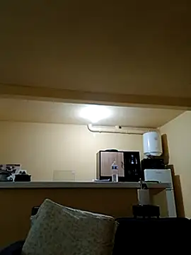 Snapshot of chris_sbh chatting on 02/15/25, 10:33 chris sbh online show from 02/15/25, 10:33