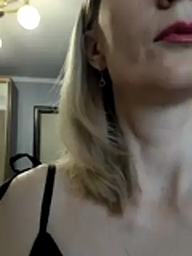 AvelinaLeoni online show from 01/12/26, 06:51