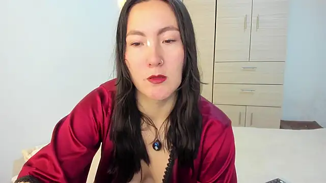 Elle Lee  online show from 01/06/26, 04:21