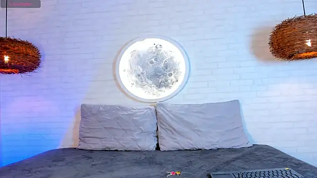 Snapshot of Elise_Diamond chatting on 09/16/25, 02:23 Elise Diamond online show from 09/16/25, 02:23