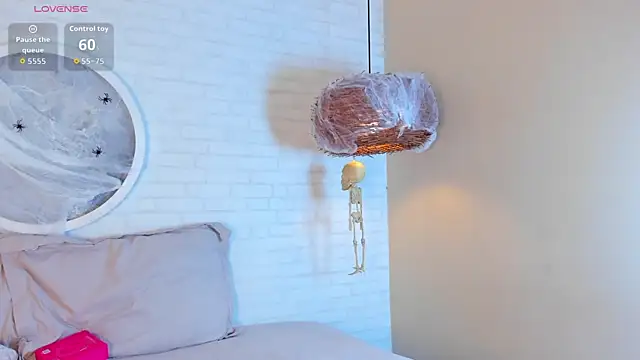 Snapshot of Elise_Diamond chatting on 10/18/25, 11:27 Elise Diamond online show from 10/18/25, 11:27