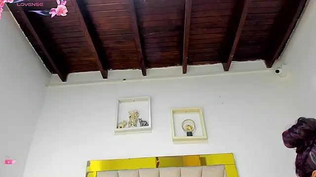 vahiolet fuentes online show from 03/19/26, 02:59