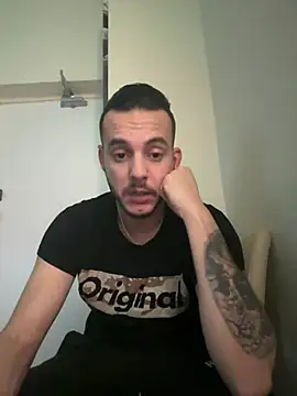 Snapshot of Alexandrupgixx chatting on 12/30/24, 07:15 Alexandrupgixx online show from 12/30/24, 07:15