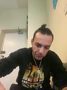 Snapshot of Alexandrupgixx chatting on 01/24/25, 12:20 Alexandrupgixx online show from 01/24/25, 12:20