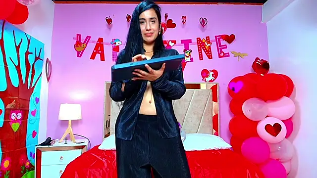 Miia harper  online show from 02/17/25, 12:05