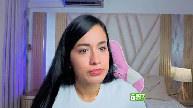 Miia harper  online show from 11/17/25, 11:38