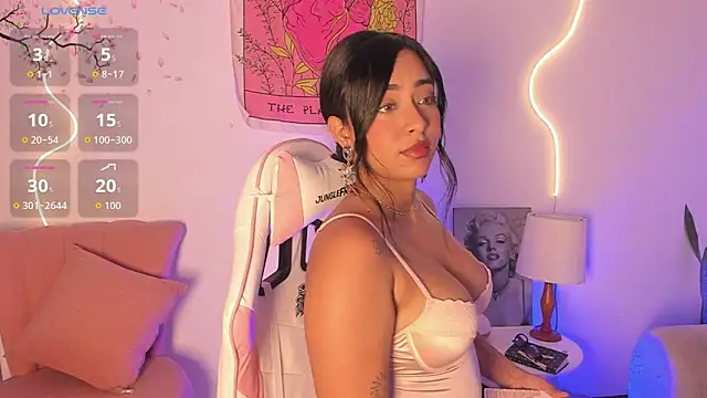 Snapshot of MavyStar chatting on 09/24/25, 04:27 MavyStar online show from 09/24/25, 04:27