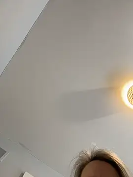 Cherry-red-xo online show from 11/10/25, 02:49