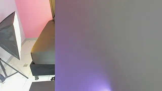 Kate bunny  online show from 12/21/25, 11:39