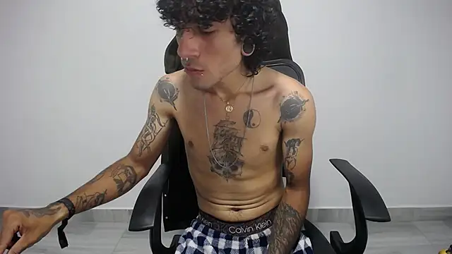 present the magic online show from 02/06/25, 02:22