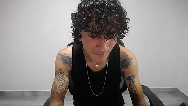 present the magic online show from 03/22/25, 03:20