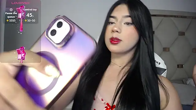 Snapshot of Ashley_piinkk_ chatting on 07/18/26, 05:22 Ashley piinkk online show from 07/18/26, 05:22