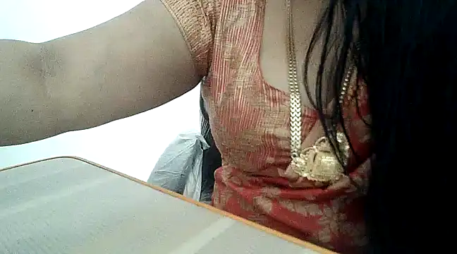 hot pavitra online show from 12/25/24, 05:48
